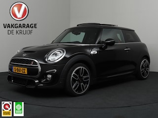 Mini Mini 2.0 John Cooper Works pakket! | Elektrisch Panoramadak | Carplay | Adaptief Cruise Control | LED!
