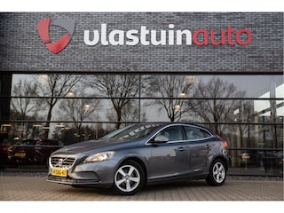 Volvo V40 1.6 D2 Summum , Cruise control, Navigatie,