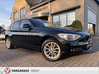 BMW 116i High Executive Automaat Leder / Navigatie / Parkeersensors