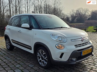 Fiat 500L 1.6 M-Jet Trekking Zeer netjes 2e eigenaar panorama dak navigatie achteruit camera airco cruis control