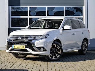 Mitsubishi Outlander 2.0 PHEV instyle | Leder | Xenon | 360 camera | Keyless | Stoelverwarming | PDC v+a