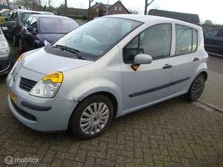Renault Modus 1.4-16V Dynamique Comfort
