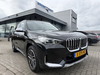 BMW X1 sDrive18i X line , premium leer, sportstoelen, stoelverwarming, trekhaak elec, camera, M Lm velgen , LED, etc