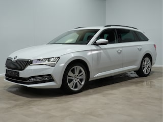 Skoda Superb Combi 1.4 TSI iV 204pk Business Edition Plus Trekhaak Camera Navigatie Stoelverwarming Carplay
