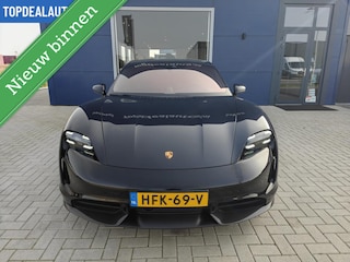Porsche Taycan Turbo S 93 kWh 761Pk Ceramic/Head-up/Carbon