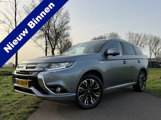 Mitsubishi Outlander 2.0 PHEV Executive Edition Automaat | Camera | Leder/Alcantara | Navi | Key-Less | Trekhaak | 18" Velgen |LED