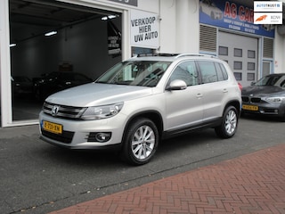 Volkswagen Tiguan 1.4 TSI Sport & Style 4Motion Navi Pano