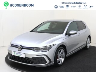 Volkswagen Golf 1.4 eHybrid GTE | SoH 93% | Trekhaak | Achteruitrijcamera | Stoel- en stuurwielverwarming | Navigatie | Adaptieve cruise control | CarPlay | 3-zone airco |