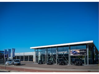 Mercedes-Benz GLA 180 Luxury Line | Night pakket | Panorama schuifdak | Lederlook zwart Artico | Privacy Glass | Keyless Entry |