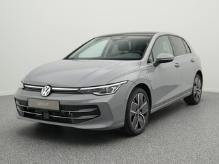Volkswagen Golf Style Edition 1.5 eHybrid 204 PK | Trekhaak | Panoramadak | Navigatie | Stuur & Stoelverwarming |