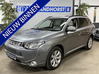 Mitsubishi Outlander 2.0 PHEV instyle // Leer // Schuifdak // Xenon