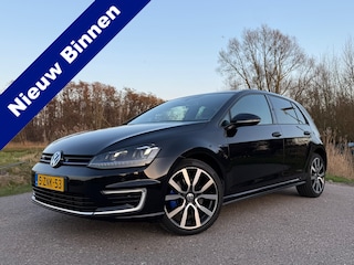 Volkswagen Golf 1.4 TSI GTE Automaat | SOH 89% | Panoramadak | Leder | Camera | 18" Velgen | Stoelverwarming | Clima | PDC | LED |