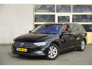 Volkswagen Passat Variant 1.5 TSI 150PK! Automaat Comfort Business BJ2020 | Lmv 16" | Led V+A | Navi | Keyless entry | Pdc | Trekhaak afneembaar | Elek. achterklep | Verwarmde voorruit | Achteruitrijcamera | App-Connect | Climate control | Cruise control | Verwarmde voorstoelen