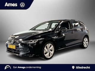 Volkswagen Golf 1.5 eHybrid 204pk Life Edition | Adaptive cruise control | Stoel- en stuurverwarming | Extra getint glas