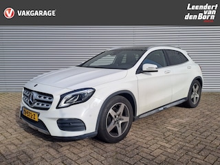 Mercedes-Benz GLA 180 Business Solution AMG | Trekhaak | Automaat | Cruise | Pano Dak | Navi | Camera | AMG-styling