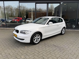 BMW 118i 143pk Sportline,Navi,Clima,PDC,Sportstoelen,Elekt Pakket,LMV