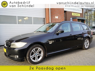 BMW 3-serie Touring 318D CORPORATE LEASE BUSINESSLINE NAVIGATIE LEDER AFN.TREKHAAK 16INCH LMV ECC AIRCO CRUISECONTROL PARKEERSENSOREN BLUETOOTH 4X ELECTR.RAMEN-SPIEGELS