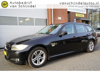 BMW 3-serie Touring 318D CORPORATE LEASE BUSINESSLINE NAVIGATIE LEDER AFN.TREKHAAK 16INCH LMV ECC AIRCO CRUISECONTROL PARKEERSENSOREN BLUETOOTH 4X ELECTR.RAMEN-SPIEGELS