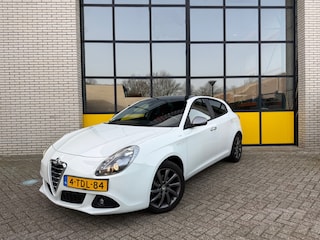 Alfa Romeo Giulietta 1.4 T Veloce, Vol leer, CarPlay, LMV
