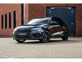 Audi A3 Sportback 45 TFSI e S edition Competition | Individual Camouflagegroen | RS-zetels | Trekhaak | Camera
