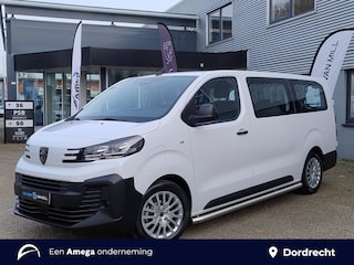Peugeot Expert Combi L3 75 kWh 136pk | 9-persoons | 17 inch stalen velg met design dop | Sidebars | Trekhaak | van €63.276 voor €49.225 incl. BTW | Taxi ombouw mogelijk