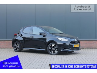 Toyota Yaris 1.5 Hybrid 115 First Edition I Nieuw model I Rijk uitgerust I NL-auto