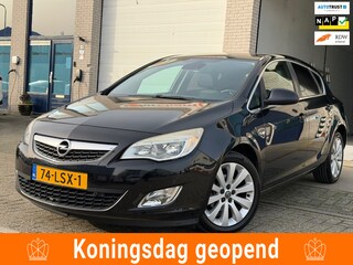 Opel Astra 1.6 Cosmo/ AUTOMAAT/ nap/ dealeronderhouden/ 1jaar apk/ volle opties