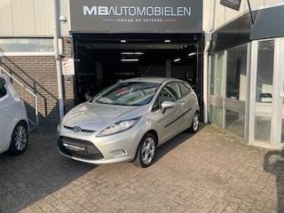 Ford Fiesta 1.25 Limited//APK/2e Eigenaar!/Airco/Trekhaak/131DKM/NAP!!