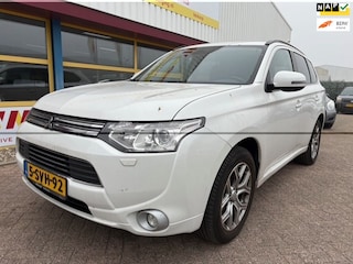 Mitsubishi Outlander 2.0 PHEV instyle+ APK T/M 4-3-2027