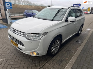 Mitsubishi Outlander 2.0 PHEV instyle+ APK T/M 4-3-2027