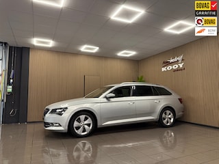 Skoda Superb Combi 1.4 TSI ACT Sportline Business * Automaat / Xenon / Leder / Carplay / Stoelverwarming *