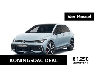 Volkswagen Golf 1.5 eHybrid GTE 272 PK| Panoramadak | 18 Inch Velgen | Head-Updisplay | Dodehoekdetectie | 360 Camera | LED Matrix | Navigatie | Stoelverwarming | Stuurwielverwarming | Black Style