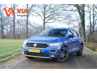 Volkswagen T-Roc 1.5 TSi Sport | LED | Pano | Virtual | Climate | ACC