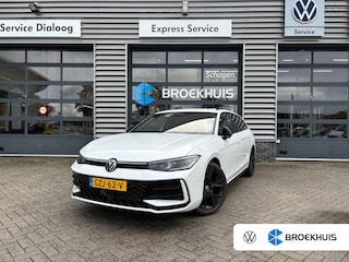 Volkswagen Passat Variant 1.5 eTSI R-Line Edition | Trekhaak | Panoramadak | Eletrische A-klep | Head up Display | Stoel-Stuur verwarming | Matrix lead koplampen |