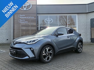 Toyota C-HR 1.8 HYBRID STYLE STOELVERW BLIND-SPOT PARK-SENSOREN NAVI APPLE/ANDROID KEYLESS 18" LM-VELGEN ALL-SEASONS
