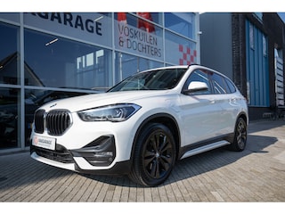 BMW X1 XDrive25e Sportline PHEV | Trekhaak | Panoramadak
