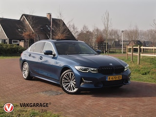 BMW 318i High Executive | Laser Led | Schuifdak | Sport stoelen leer | Zwarte Hemel |