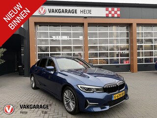 BMW 318i High Executive | Laser Led | Schuifdak | Sport stoelen leer | Zwarte Hemel |