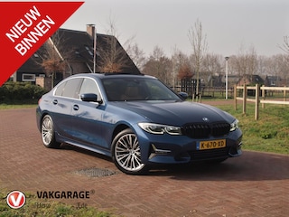 BMW 318i High Executive | Laser Led | Schuifdak | Sport stoelen leer | Zwarte Hemel |