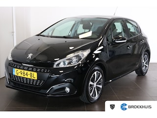 Peugeot 208 1.2 PureTech Blue Lion Airco | Stoelverwaming | Panoramadak | Achterbank in delen neerklapbaar | Airco | Bandenspanningscontrolesysteem