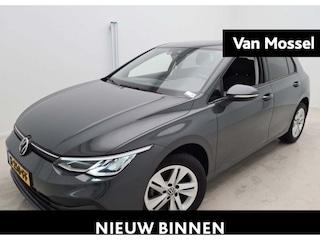 Volkswagen Golf 1.5 TSI Life | 130 PK | Keyless (Start) | Airco | Parkeersensoren | Digital Cockpit | Stoelverwarming  | All Season Banden