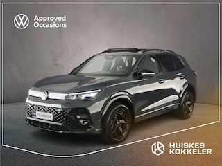 Volkswagen Tiguan R-Line Edition 1.5 TSI eHybrid 272pk DSG Automaat Trekhaak, Panoramadak, Black Style, Adaptive cruise control, Elektrische achterklep, Achteruitrijcamera