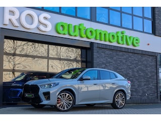 BMW X2 sDrive20i M-Sport | NIEUWSTAAT! | BTW | PANO | HUD | ELEK TREKHAAK | CAMERA ACHTER | SHADOW LINE |