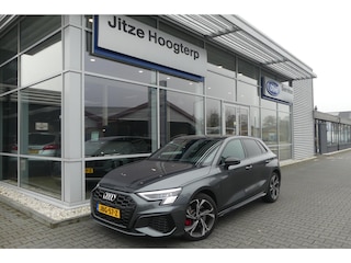 Audi A3 Sportback 45 TFSI e S edition Competition ALCANTARA, MATRIX, ADAPT. CRUISE, CLIMA, NAVI, CAMERA, PDC V&A, APPLE CARPLAY/ANDROID AUTO, KEYLESS, ELEKT. ACHTERKLEP, LANE ASSIST, PRE SENSE, STOELVERWARMING, 79.913KM