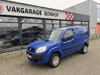 Fiat Doblò doblo GRIJSKENTEKEN BENZINE