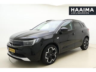 Opel Grandland 1.2 Turbo 130pk Automaat Ultimate | Navigatie | Camera | Alcantara | Elektrische achterklep | Stoel- en stuurverwarming | Verwarmbaar voorraam | 19" Lichtmetalen velgen