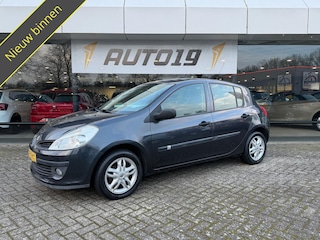 Renault Clio 1.2-16V Special Line