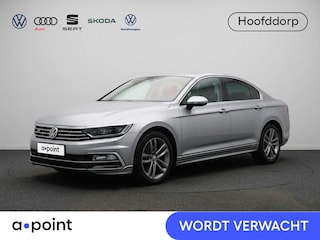 Volkswagen Passat 1.4 TSI Highline Business R 125pk DSG| digital display| Camera| verwarmde voorruit en -stoelen| Navi