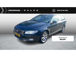 Volvo V70 2.0 T4 Classic Edition | Automaat | Trekhaak | Adaptive cruise control | Stoelverwarming | Volvo On Call | Standkachel | Verwarmbare voorruit | Parkeersensoren voor + achter | Kinderzitjes | Dode hoek detectie BLIS |