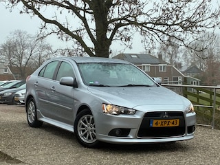 Mitsubishi Lancer Sportback 1.6 Limited Edition | 5-Deurs + Airco nu € 5.975,-!!!